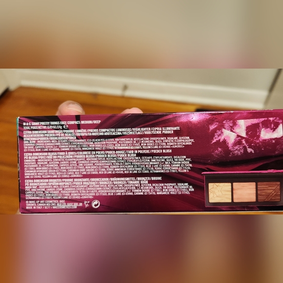 Mac eyeshadow palette - Picture 3 of 3